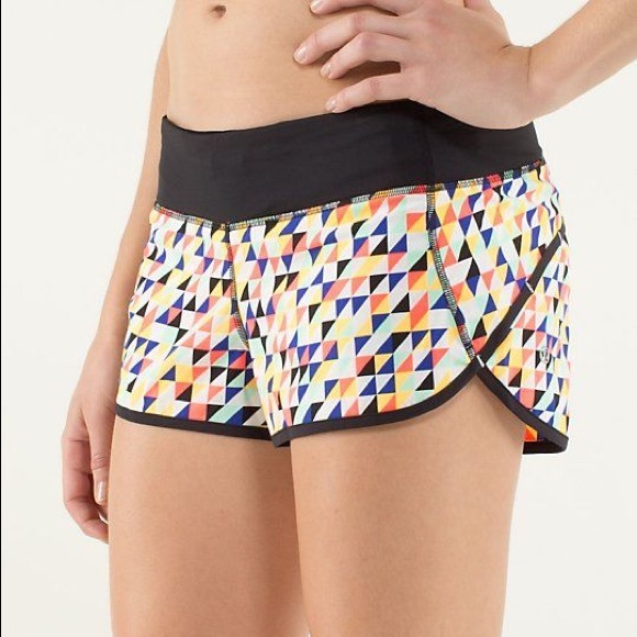 🦄Rare Seawheeze Lululemon tri check speed shorts - Picture 2 of 5